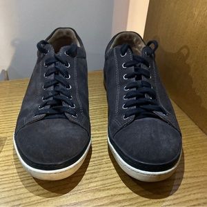 Allen Edmond leather sneaker